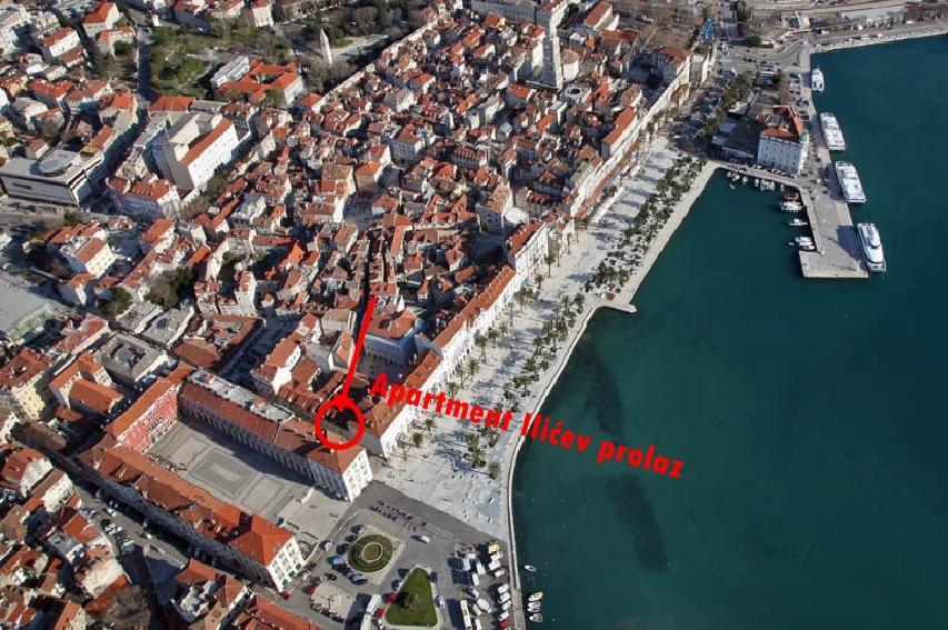 Apartman U Srcu Grada - Ilicev Prolaz Split Bagian luar foto