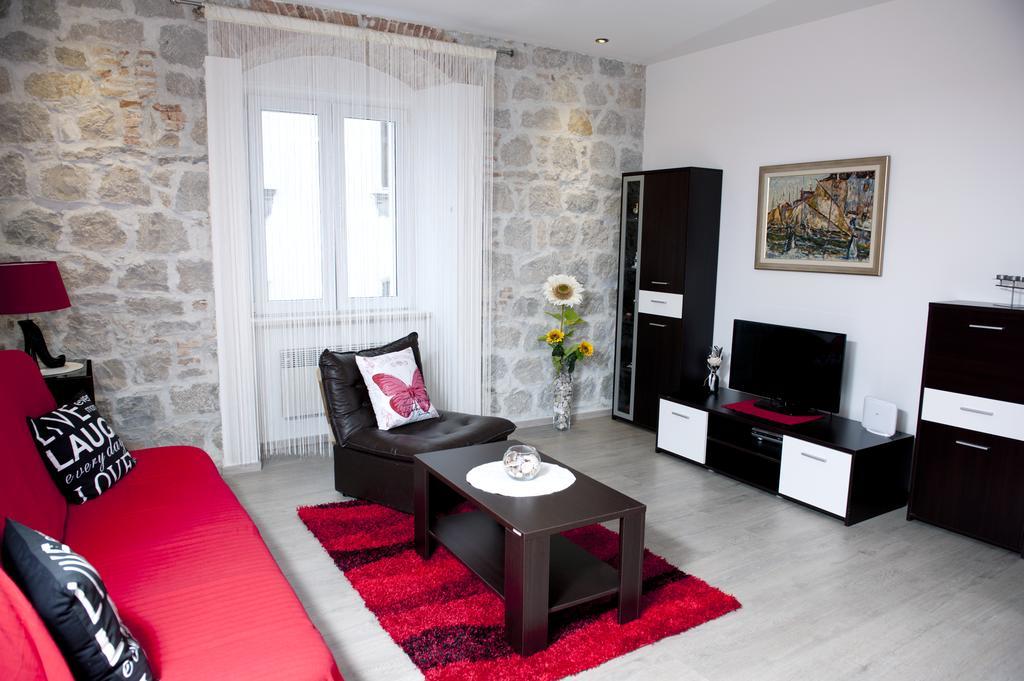 Apartman U Srcu Grada - Ilicev Prolaz Split Bagian luar foto