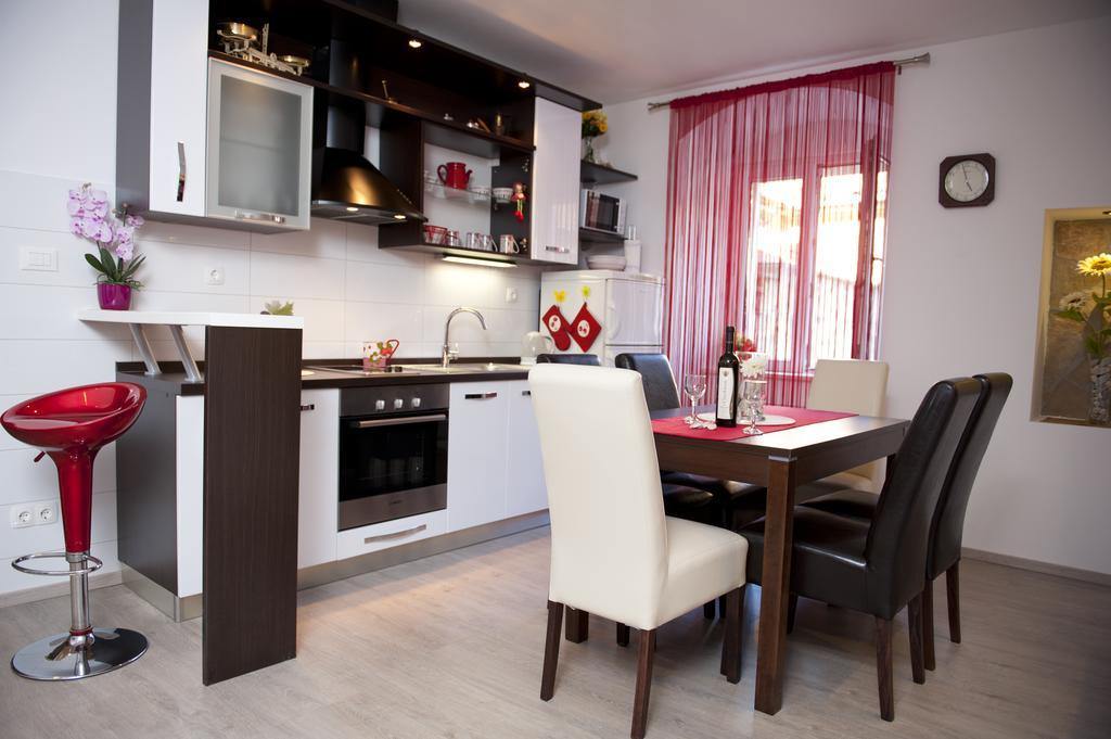 Apartman U Srcu Grada - Ilicev Prolaz Split Bagian luar foto