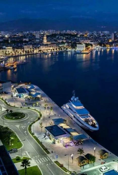 Apartman U Srcu Grada - Ilicev Prolaz Split Bagian luar foto